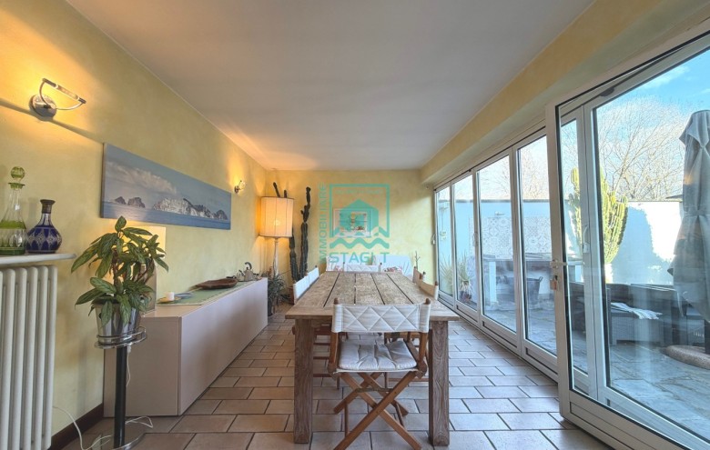 Bifamiliare in vendita a Camaiore