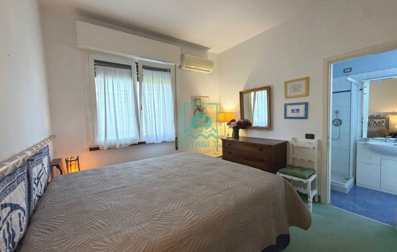 Bifamiliare in vendita a Camaiore