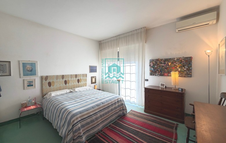 Bifamiliare in vendita a Camaiore