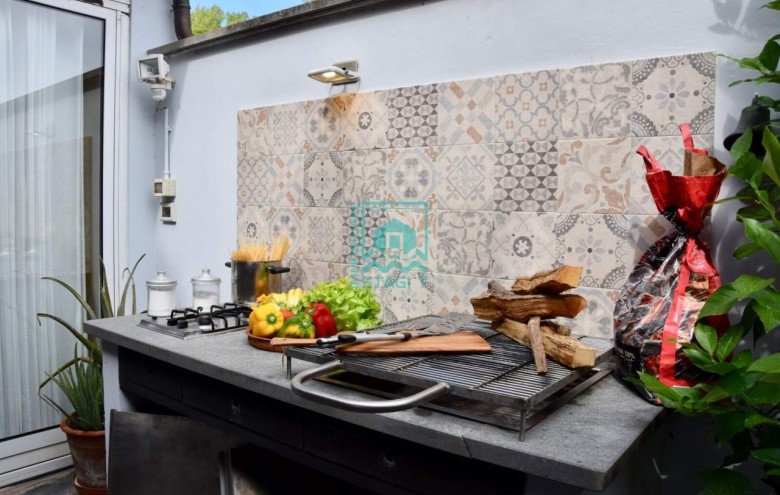 Bifamiliare in vendita a Camaiore