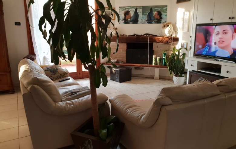 Bifamiliare in vendita a Montignoso