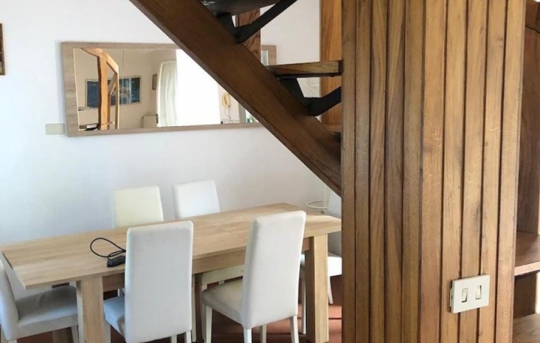 Bifamiliare in affitto a Massa