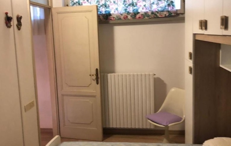 Bifamiliare in affitto a Massa