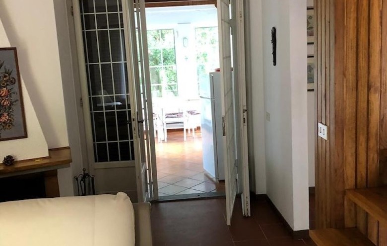 Bifamiliare in affitto a Massa