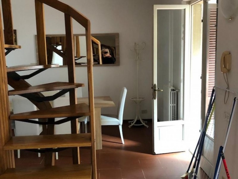 Bifamiliare in affitto a Massa