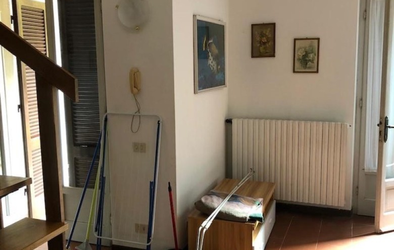 Bifamiliare in affitto a Massa