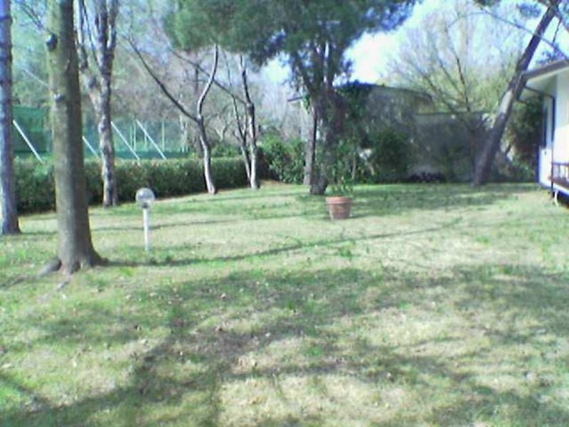 Bifamiliare in affitto a Massa