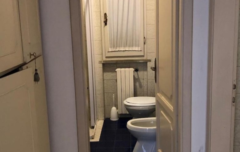 Bifamiliare in affitto a Massa