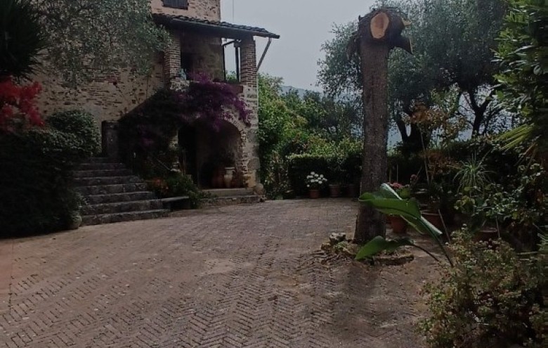 Rustico in vendita a Camaiore