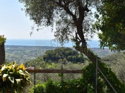 terratetto-vista-mare-pietrasanta