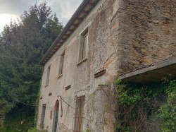 sulle-colline-del-comune-di-pietrasanta