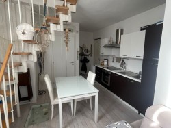 primo-piano-in-zona-centrale-a-viareggio-a-pochi-passi-dal-mare