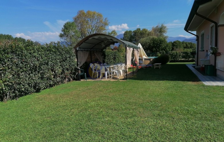 Villa singola in vendita a Viareggio