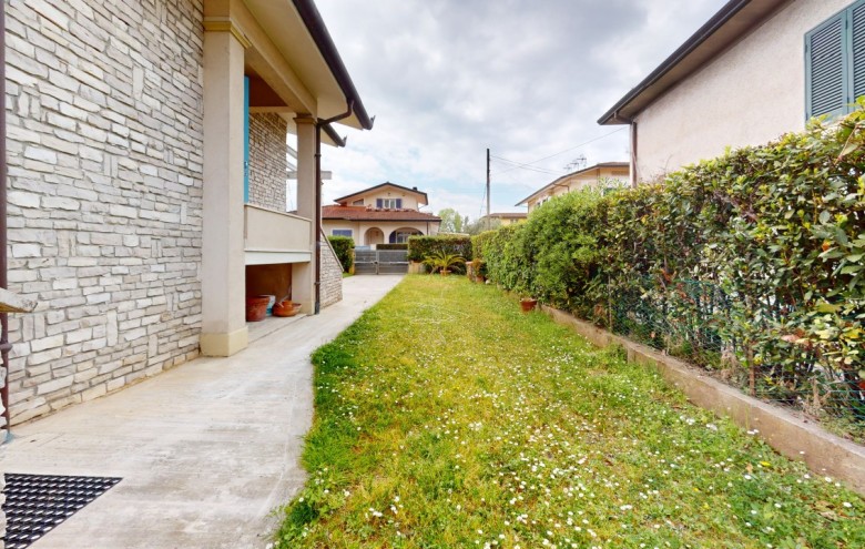 Villa singola in vendita a Camaiore