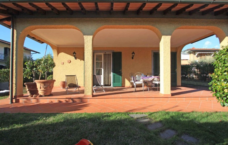 Villa singola in affitto a Forte dei Marmi
