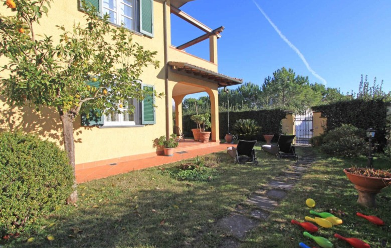 Villa singola in affitto a Forte dei Marmi