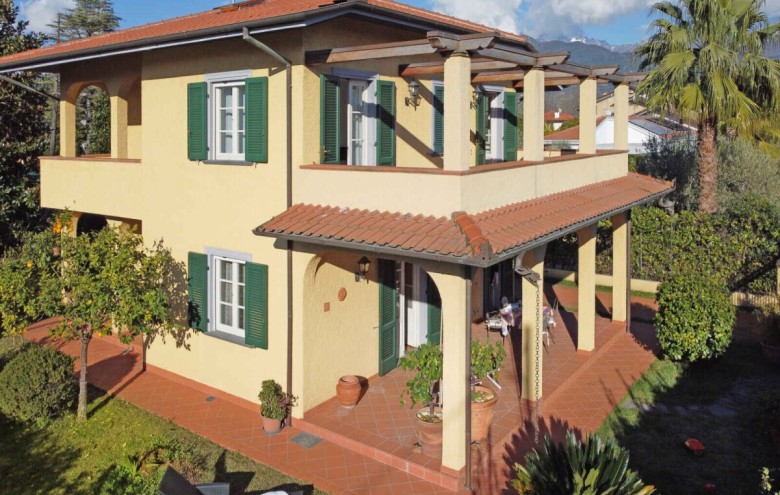 Villa singola in affitto a Forte dei Marmi