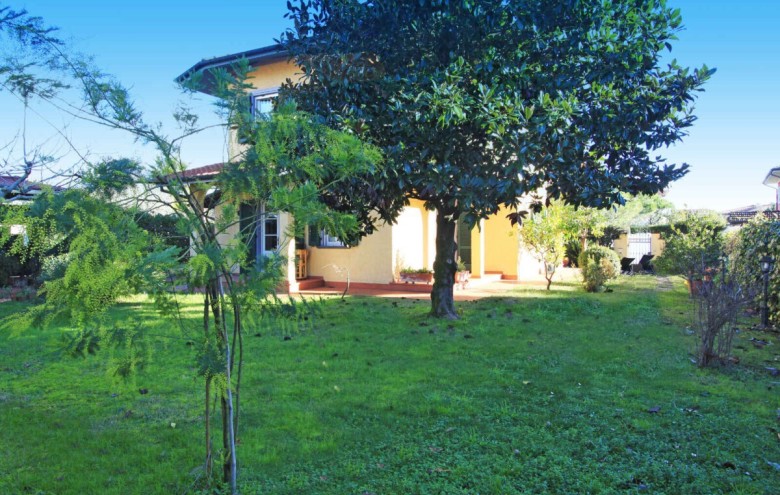 Villa singola in affitto a Forte dei Marmi
