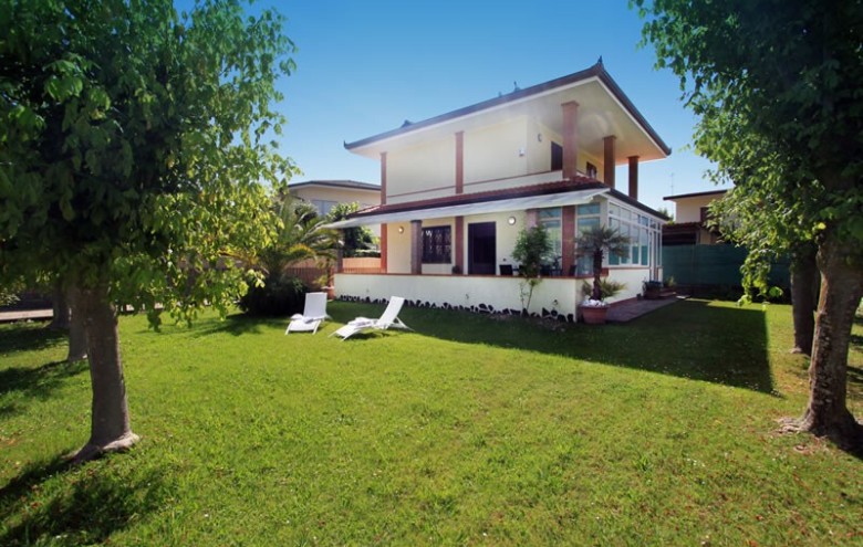 Villa singola in affitto a Forte dei Marmi