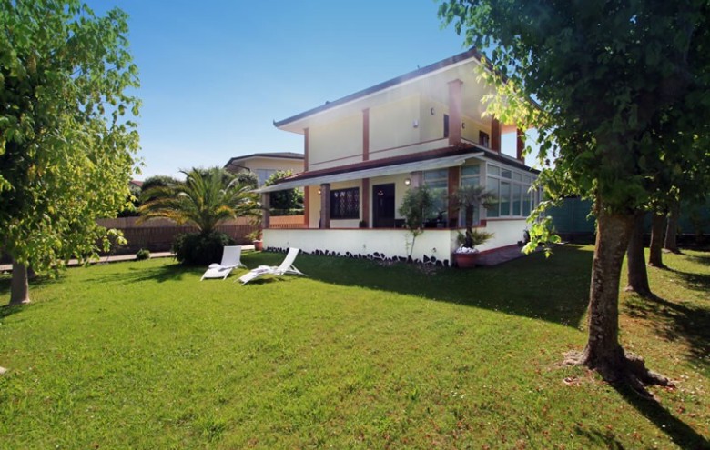 Villa singola in affitto a Forte dei Marmi