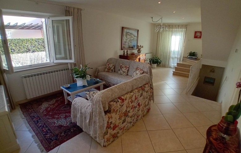 Villa singola in vendita a Pietrasanta