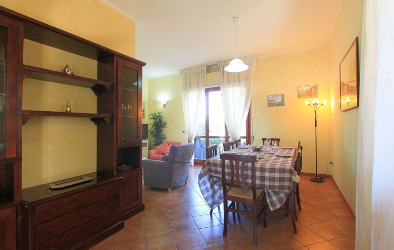 Bifamiliare in affitto a Forte dei Marmi