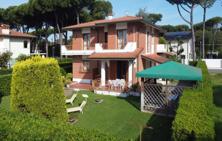 Villa singola in affitto a Forte dei Marmi