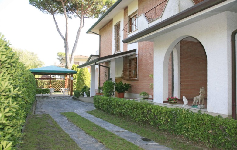 Villa singola in affitto a Forte dei Marmi