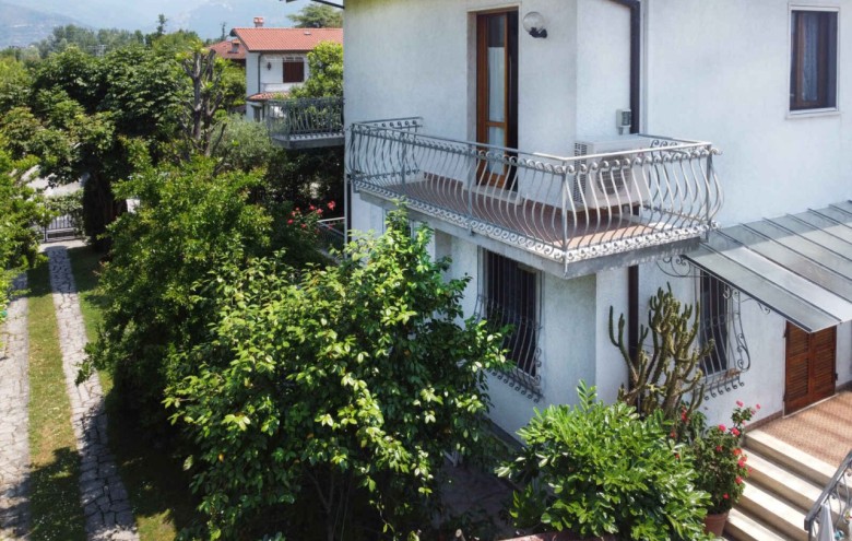 Bifamiliare in affitto a Forte dei Marmi