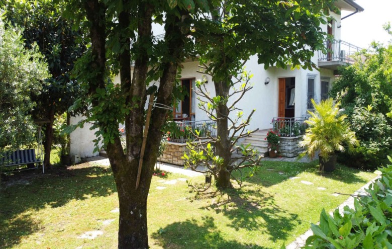 Bifamiliare in affitto a Forte dei Marmi