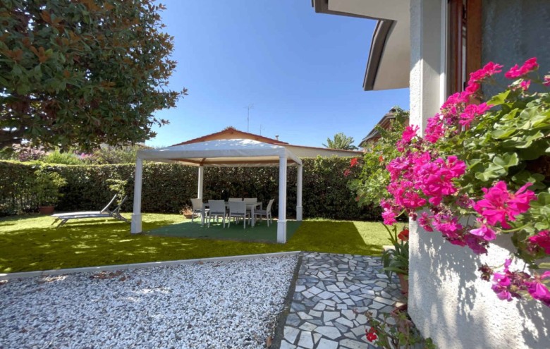 Villa singola in affitto a Forte dei Marmi