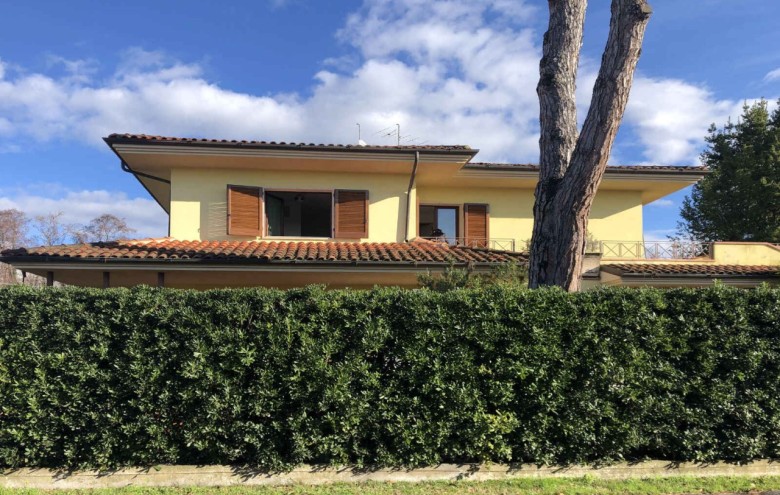 Appartamento in affitto a Pietrasanta