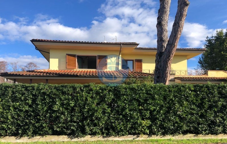 Appartamento in affitto a Pietrasanta