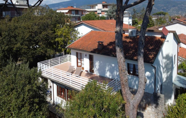 Villa singola in affitto a Forte dei Marmi