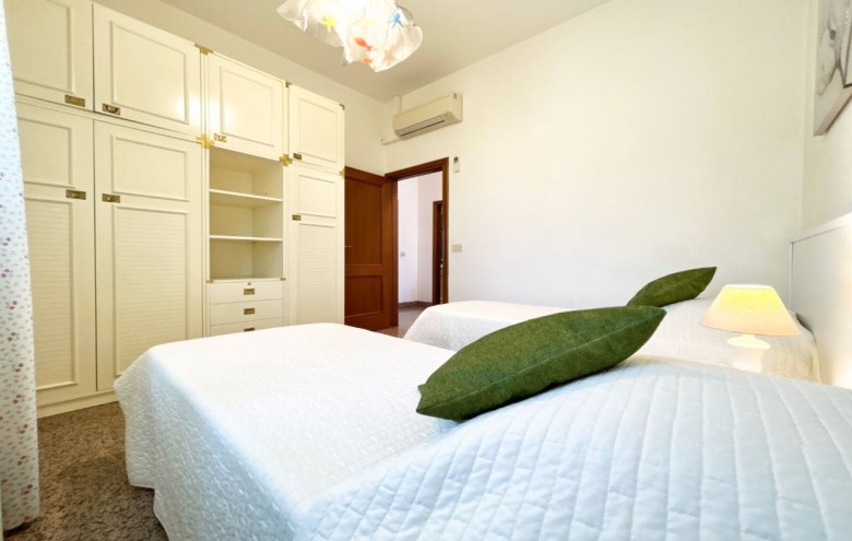 Bifamiliare in affitto a Forte dei Marmi