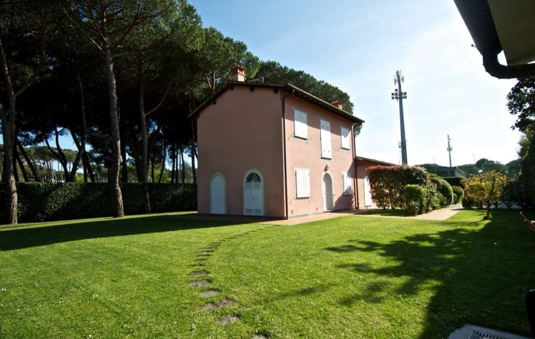 Villetta a schiera in affitto a Forte dei Marmi