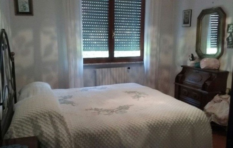 Villa singola in affitto a Massa