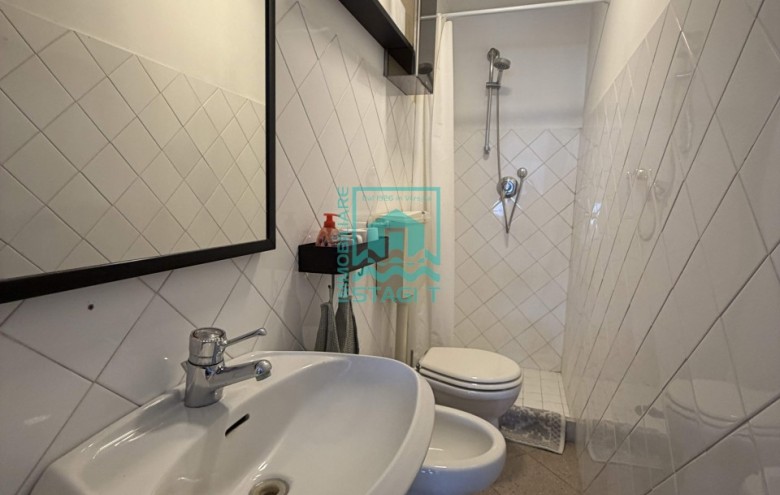 Ufficio in vendita a Camaiore