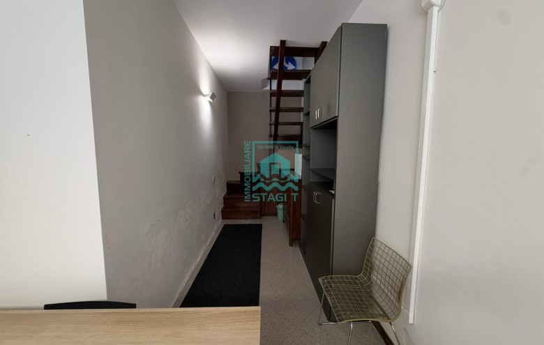 Ufficio in vendita a Camaiore