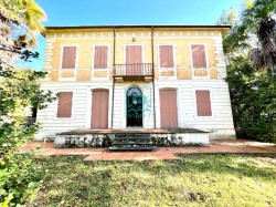 camaiore-villa-storica-stile-liberty-sulle-colline-di-camaiore-con-3000-mq-di-terren