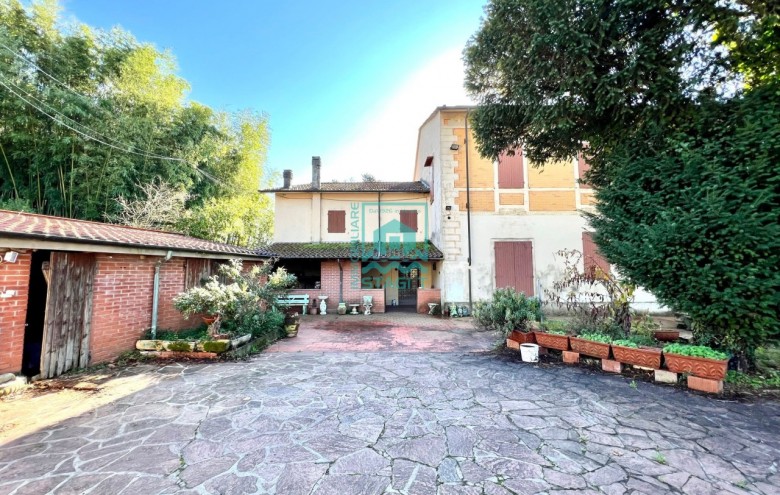 Villa singola in vendita a Camaiore