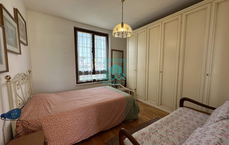 Bifamiliare in vendita a Camaiore