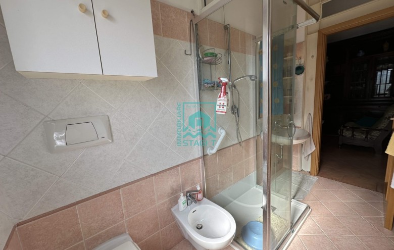 Bifamiliare in vendita a Camaiore