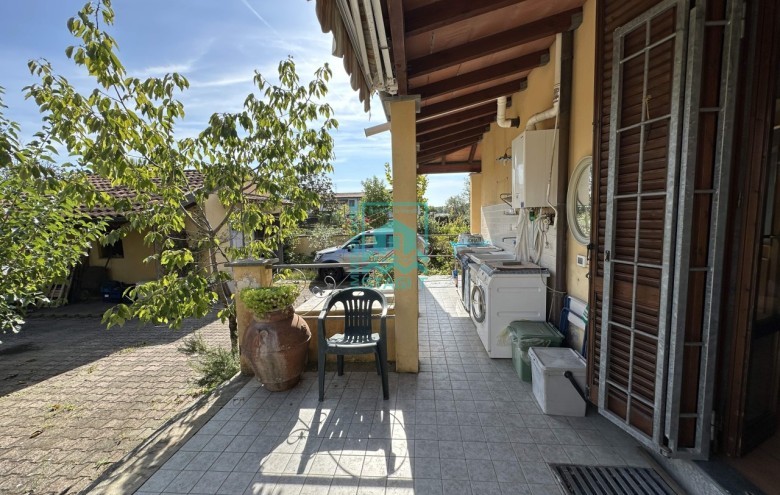 Bifamiliare in vendita a Camaiore