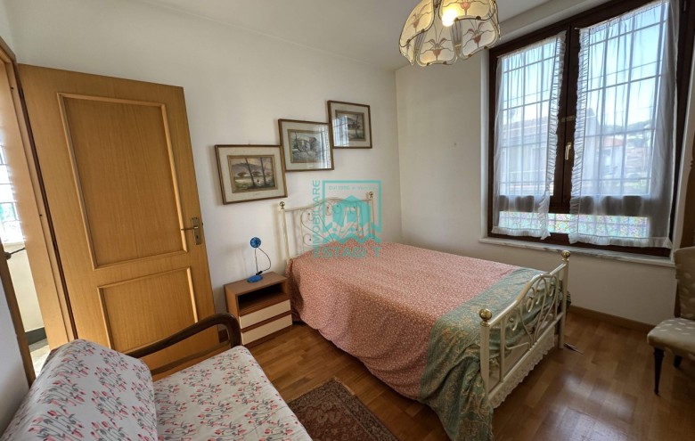 Bifamiliare in vendita a Camaiore