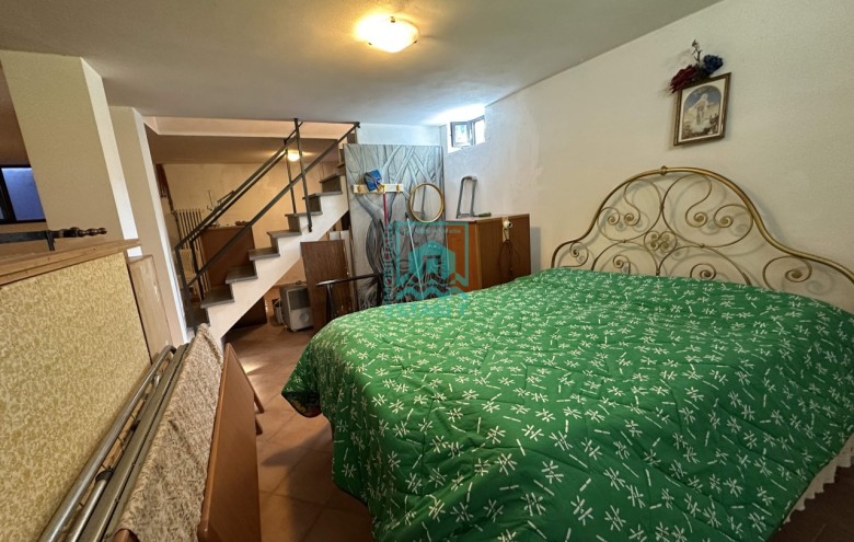 Bifamiliare in vendita a Camaiore