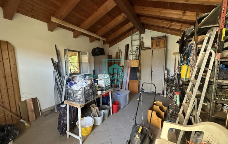 Bifamiliare in vendita a Camaiore