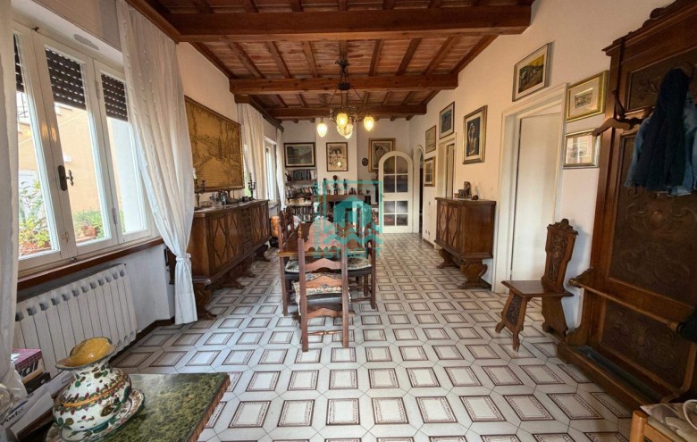 Villa singola in vendita a Camaiore