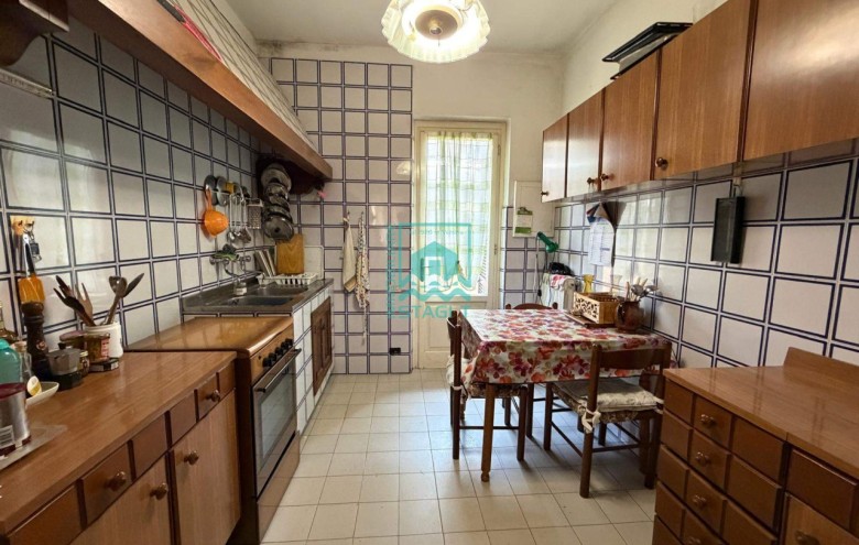 Villa singola in vendita a Camaiore