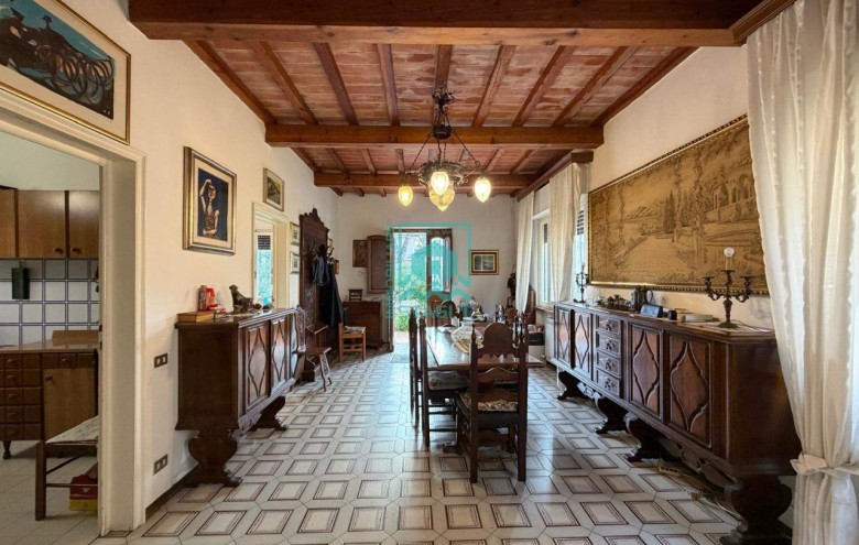 Villa singola in vendita a Camaiore